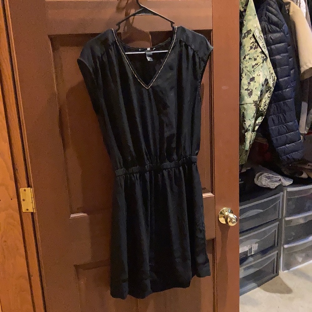 H&M black dress. Never worn, size 8